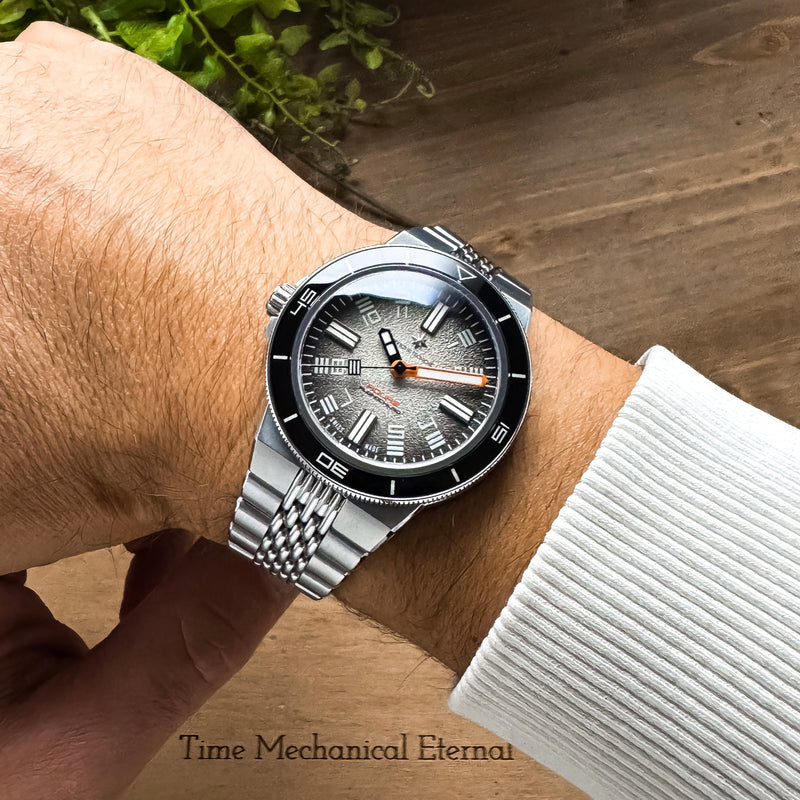 AQUAS PUGNOCHIUSO 01 X